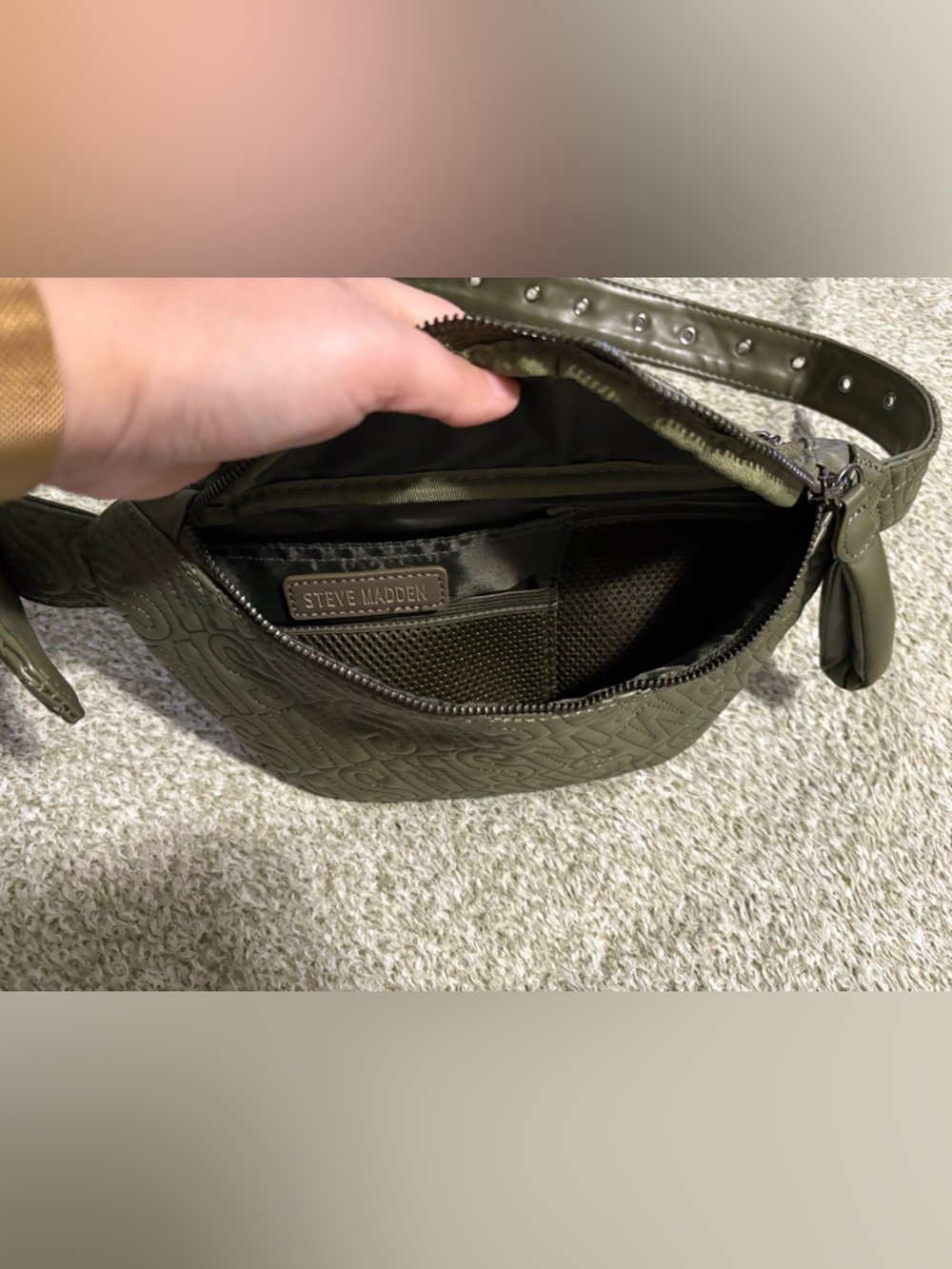 Steve Madden Olive Green Textured Crossbody Belt Bag - Picture 5 of 6